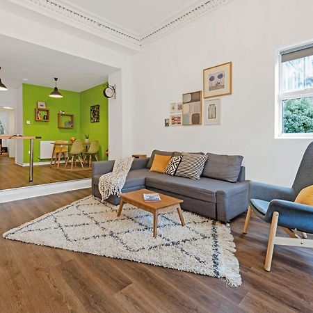 Cheerful Stays: Spacious Flat In Vibrant Leith Edinburgh Exterior foto