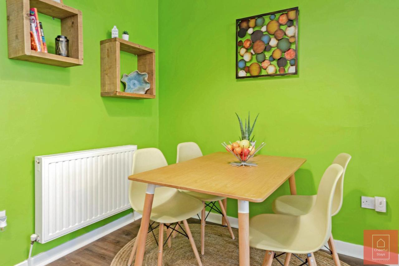 Cheerful Stays: Spacious Flat In Vibrant Leith Edinburgh Exterior foto