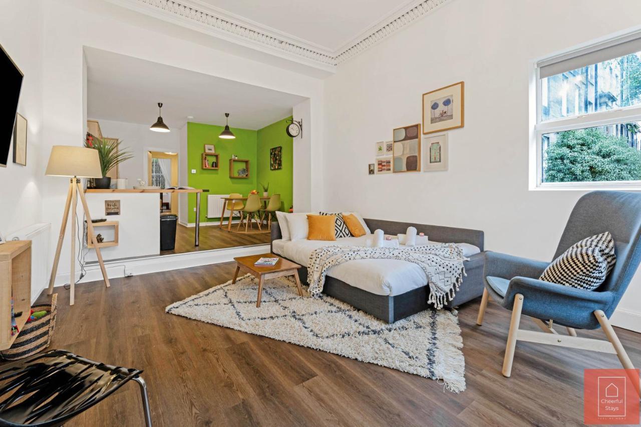 Cheerful Stays: Spacious Flat In Vibrant Leith Edinburgh Exterior foto