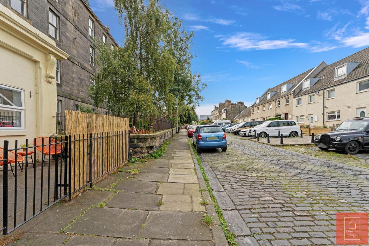 Cheerful Stays: Spacious Flat In Vibrant Leith Edinburgh Exterior foto