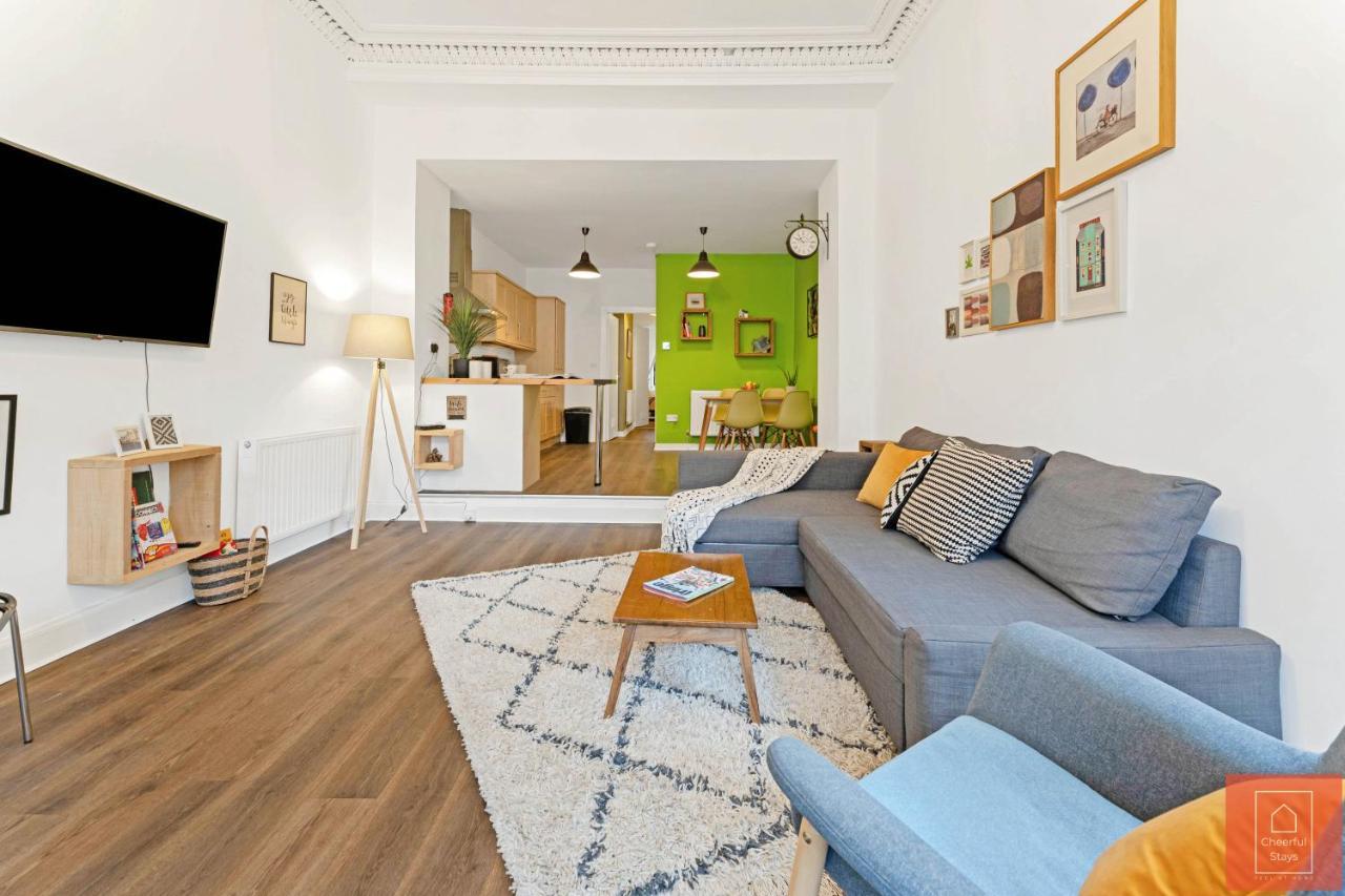 Cheerful Stays: Spacious Flat In Vibrant Leith Edinburgh Exterior foto